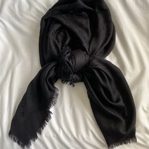 Louis Vuitton Châle Monogram Silk Black Scarf